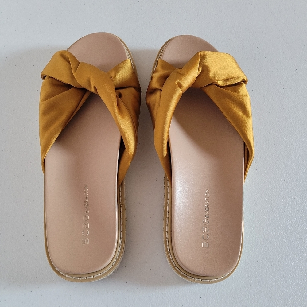 NIB BCBG Essina Golden Yellow Espadrille Flat Sandals - Picture 5 of 8